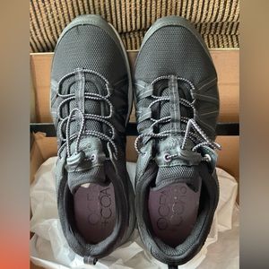 New in Box Women’s Ocean Coast Athletic Shoes.  Size 9.5